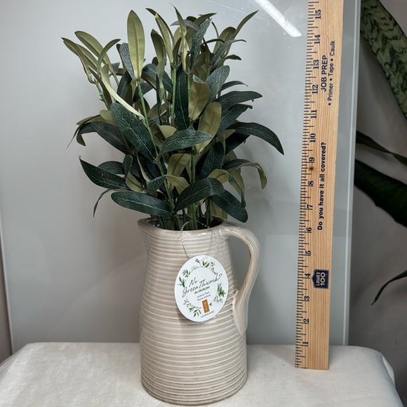 Faux greenery and vase - Picture 1 of 4